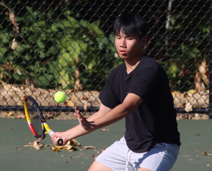 Khoi To returning a serve at Tuesdays game.